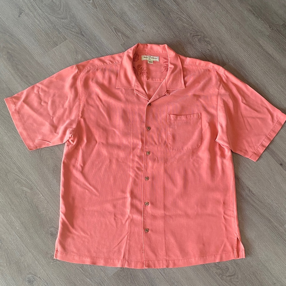 Tommy Bahama Coral Button Down Shirt EUC!